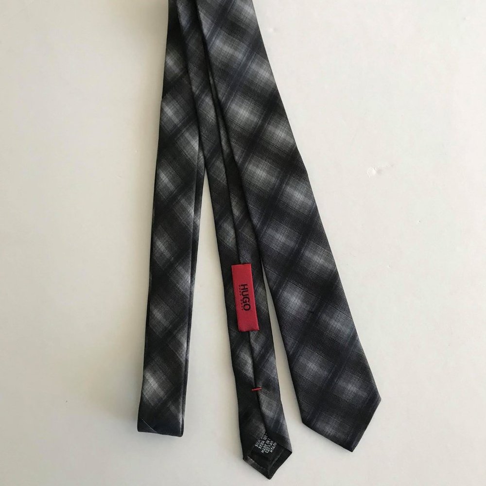 Hugo Boss Skinny Neck Tie New